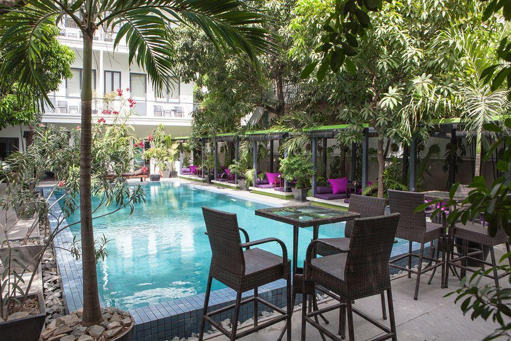 The 252 Phnom Penh Exterior foto