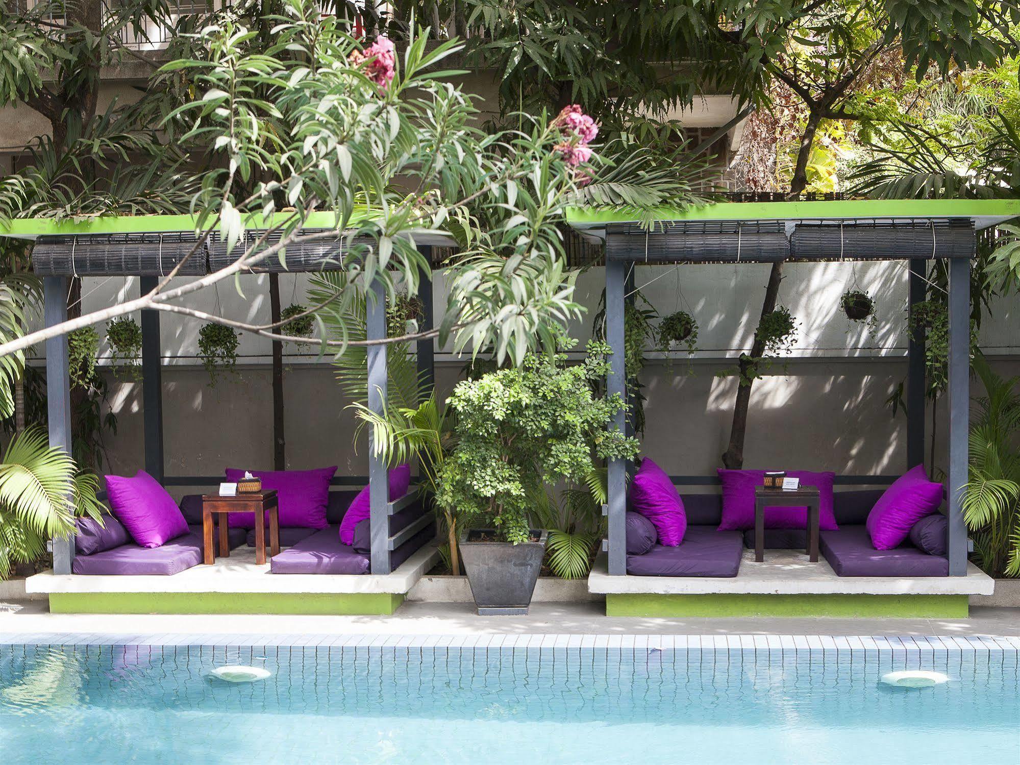 The 252 Phnom Penh Exterior foto